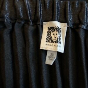 Anne Klein Black Pleated Skirt